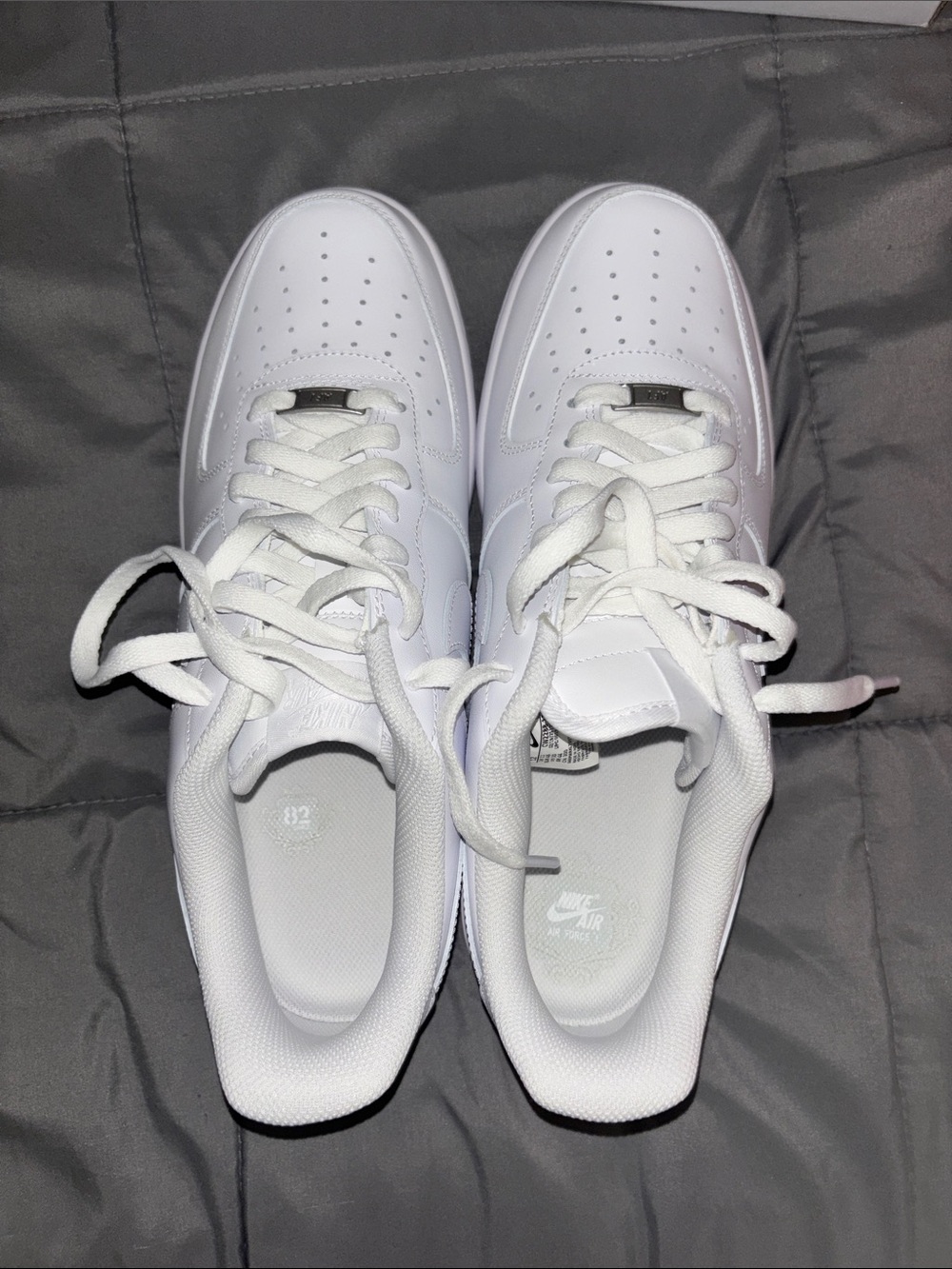 Nike White Low-Top Leather Sneakers Air Force 1 size 12 - Picture 4 of 6